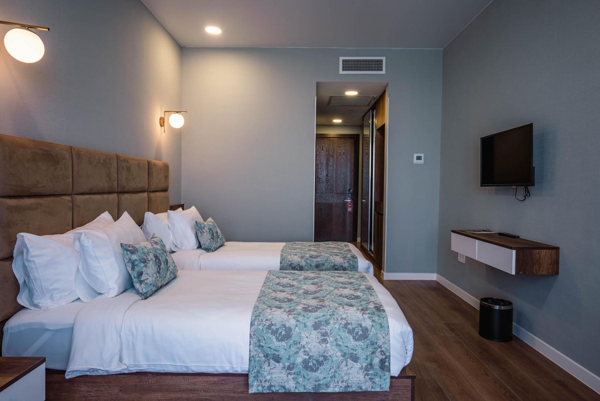 Gori Inn Room photo